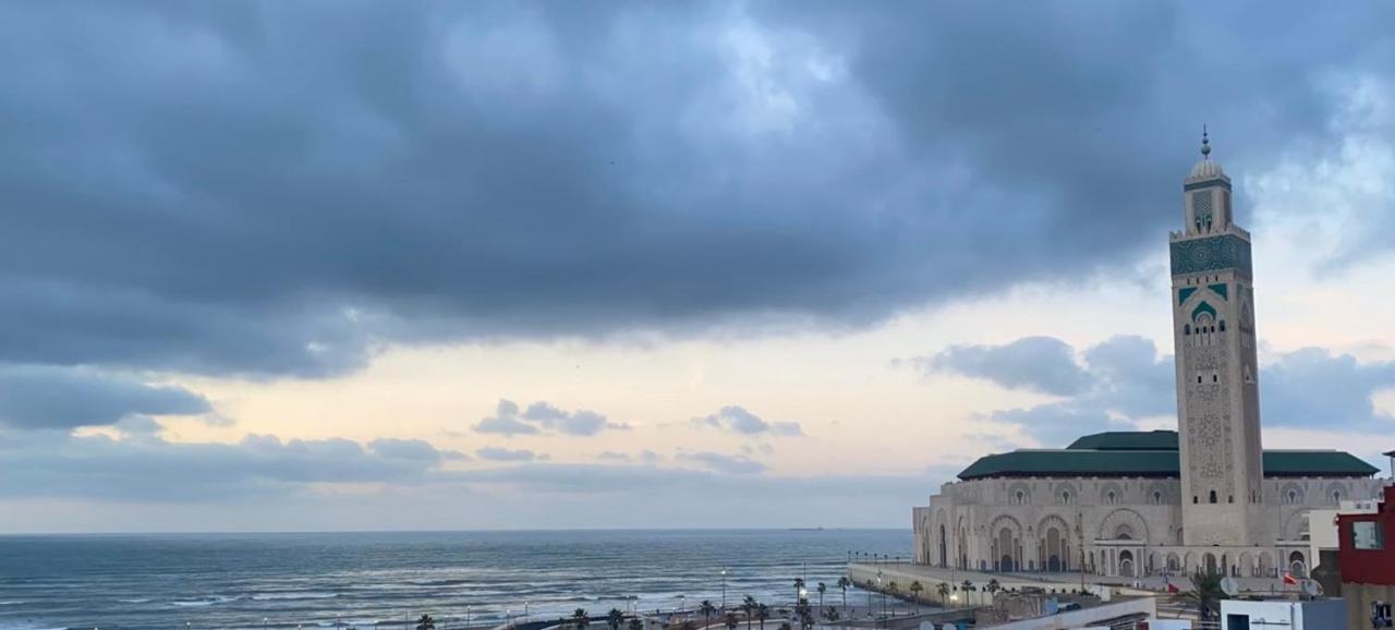 Bel Appartement Avec Une Belle Vue Sur La Grande Mosquee Hassan II Et La Mer Casablanca Esterno foto