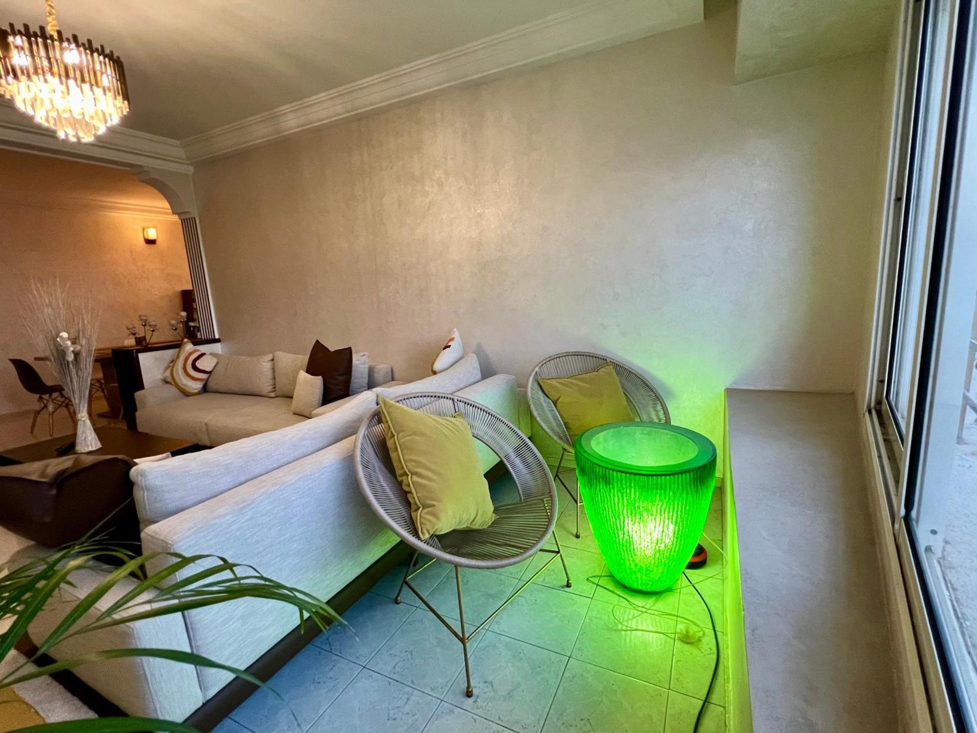 Bel Appartement Avec Une Belle Vue Sur La Grande Mosquee Hassan II Et La Mer Casablanca Esterno foto